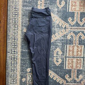 Travis Mathew Size 32 Navy